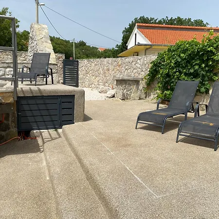 House Ivan 2 With Heated Pool Hébergement de vacances