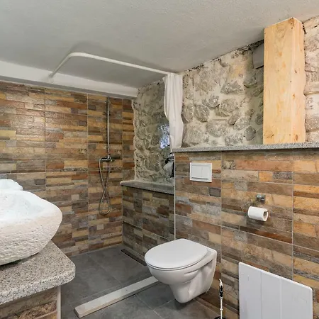 House Ivan 2 With Heated Pool Hébergement de vacances Neoric