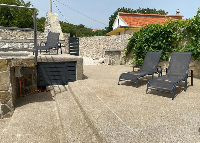 House Ivan 2 With Heated Pool Hébergement de vacances
