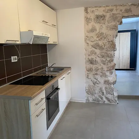 House Ivan 2 With Heated Pool Hébergement de vacances