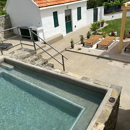 House Ivan 2 With Heated Pool * Neoric