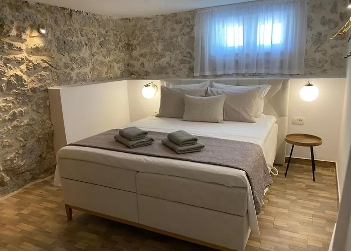 House Ivan 2 With Heated Pool *